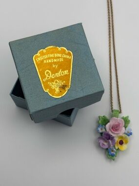 Vintage Denton Hand-Painted Floral Porcelain Pendant Necklace In Original Box